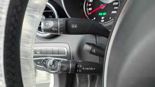 Mercedes-Benz C-Class W205 C220 d 4MATIC 2018 29