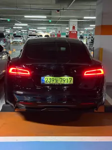 Tesla S 2026 4