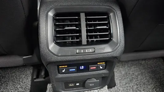 Volkswagen 2 2.0 TDI 4 2020 32