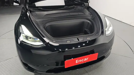 Tesla Y RWD 2023 6