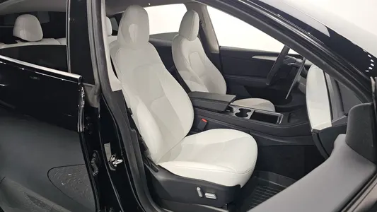Tesla Y RWD 2023 26
