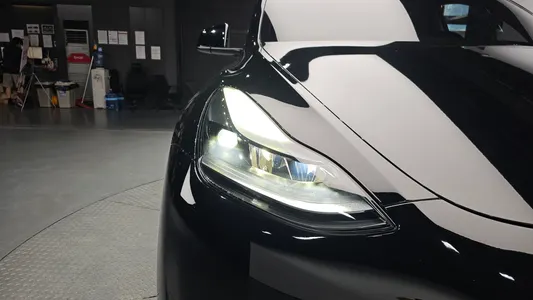 Tesla Y RWD 2023 22