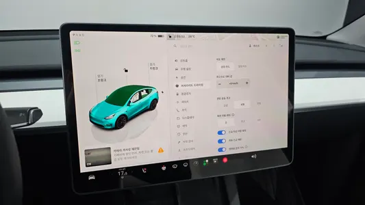 Tesla Y RWD 2023 28