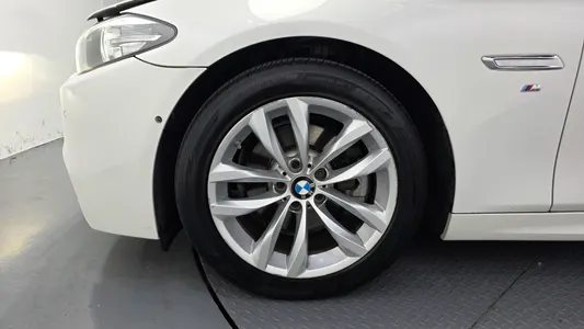 BMW 5 Series (F10) 528i M 2016 5