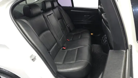 BMW 5 Series (F10) 528i M 2016 12