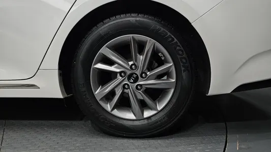 Kia K5 2 2.0 LPI 2019 21