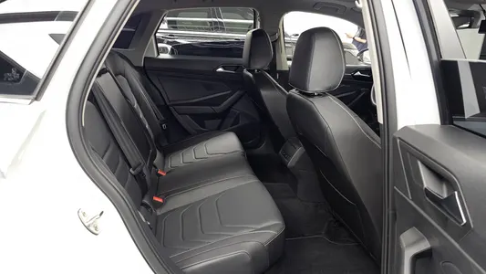 Volkswagen 7 1.5 TSI 2022 12