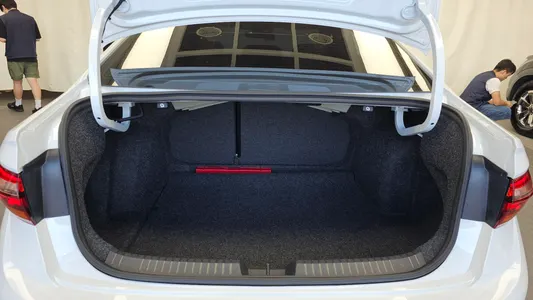 Volkswagen 7 1.5 TSI 2022 20