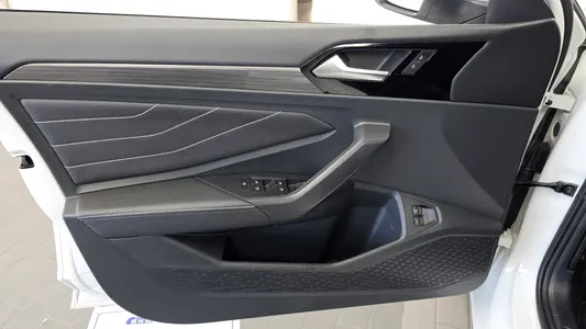 Volkswagen 7 1.5 TSI 2022 24