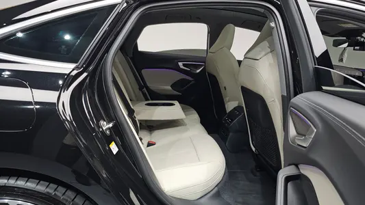 Audi A5 (B10) 40 TFSI S Line 2025 10