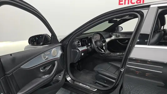Mercedes-Benz E-Class W213 E350 4MATIC 2021 10