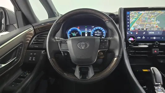 Toyota 4 2.5 HEV AWD 2024 13