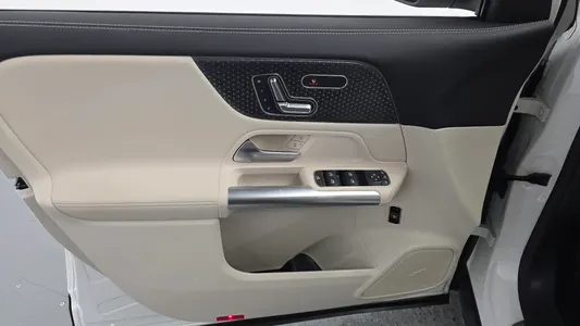 Mercedes-Benz EQA H243 EQA250 2025 24