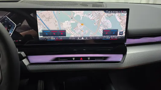 BMW 5 Series (G60) 530i xDrive M 2025 12