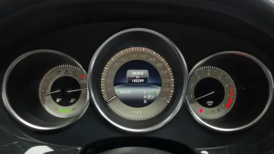 Mercedes-Benz CLS-Class W218 CLS350 2013 8
