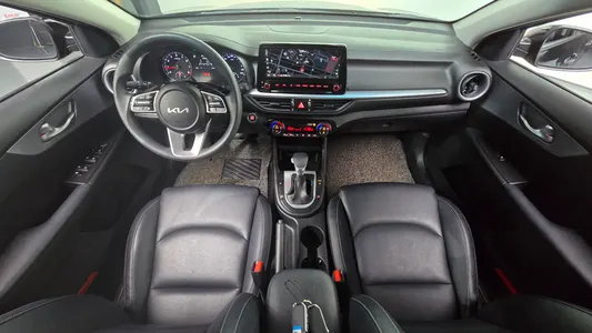 Kia K3 2 1.6 2022 7