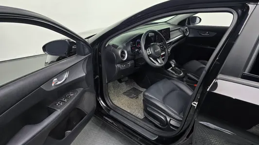 Kia K3 2 1.6 2022 11