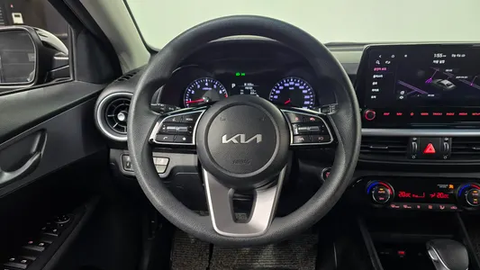Kia K3 2 1.6 2022 13