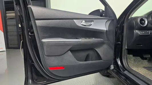 Kia K3 2 1.6 2022 24