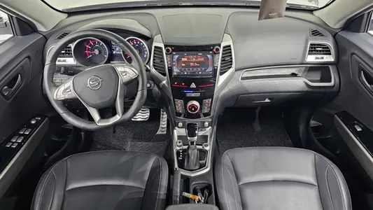 KG Mobility 티볼리 아머 TX 2WD 2019 7