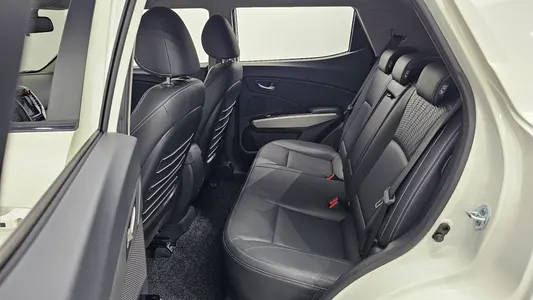 KG Mobility 티볼리 아머 TX 2WD 2019 12