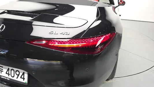 Mercedes-Benz SL-Class R232 AMG SL43 2026 23
