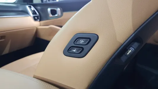 Kia 4 HEV 1.6 2WD 2022 19