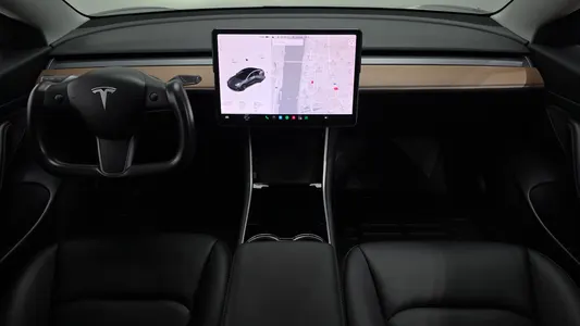 Tesla 3 RWD 2020 7