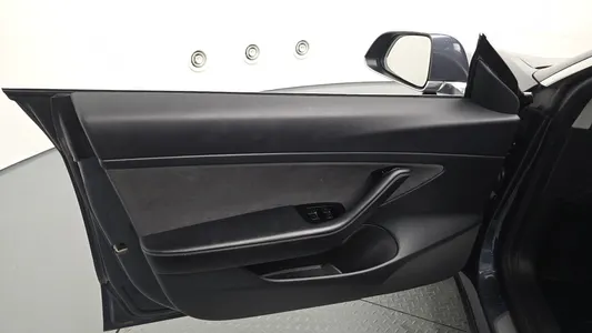Tesla 3 RWD 2020 24