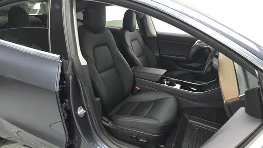 Tesla 3 RWD 2020 26