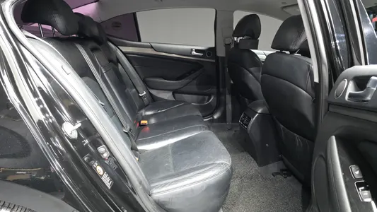 Kia K7 700h 2014 12