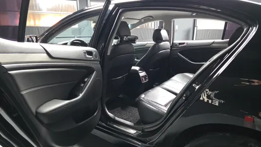 Kia K7 700h 2014 27