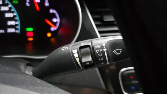 Kia K7 700h 2014 32