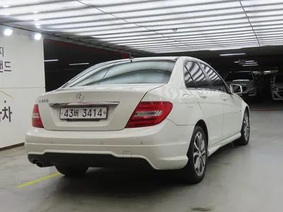 Mercedes-Benz C-Class W204 C200 CGI 2012 4