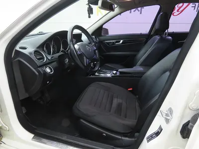 Mercedes-Benz C-Class W204 C200 CGI 2012 6