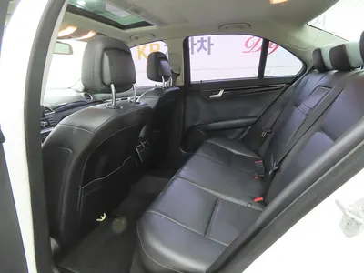 Mercedes-Benz C-Class W204 C200 CGI 2012 7