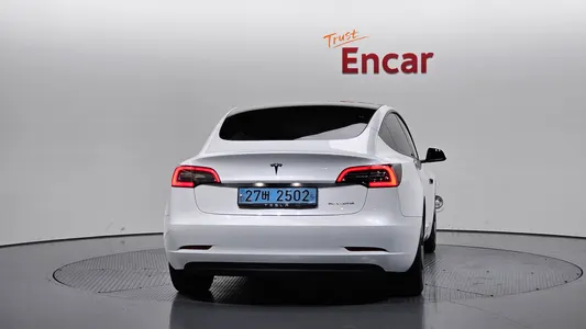 Tesla 3 AWD 2022 4