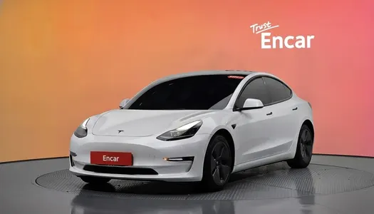 Tesla 3 AWD 2022