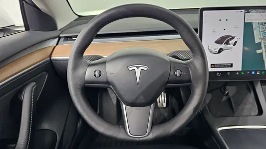 Tesla 3 AWD 2022 13