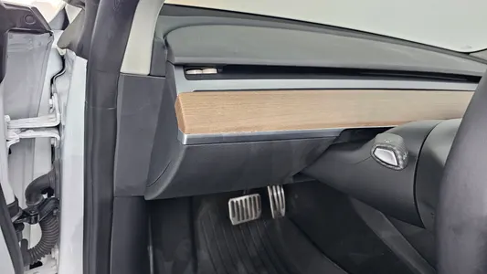 Tesla 3 AWD 2022 29