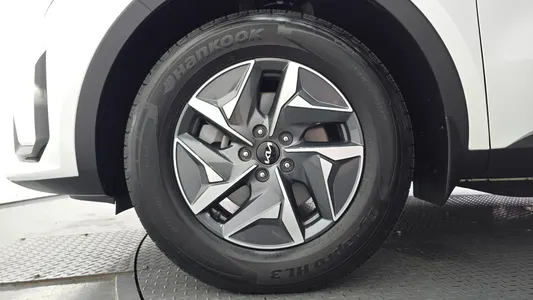 Kia 4 HEV 1.6 2WD 2023 5