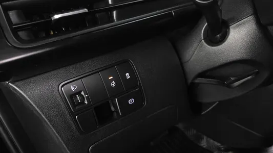 Hyundai Staria L3.5 5 2025 13