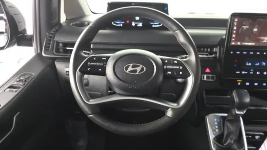 Hyundai Staria L3.5 5 2025 14