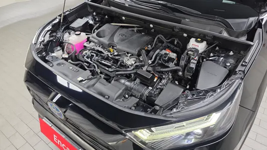 Toyota RAV4 5 2.5 2WD XLE 2023 6