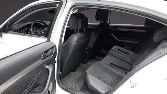 Volkswagen GT(B8) 2.0 TDI 2021 11