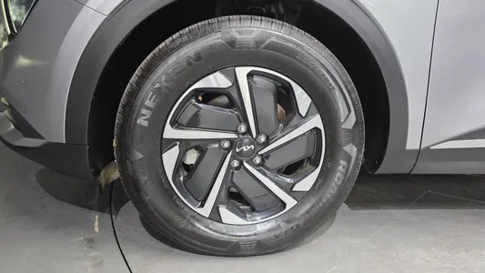 Kia 5 4WD 2023 5