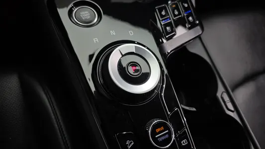 Kia 5 4WD 2023 9