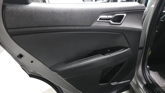 Kia 5 4WD 2023 24