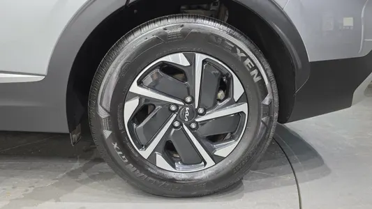 Kia 5 4WD 2023 20