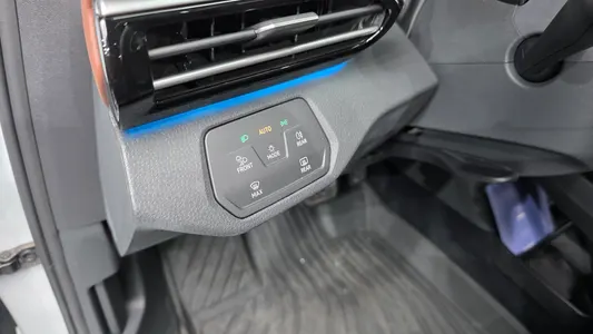 Volkswagen ID.4 2023 18